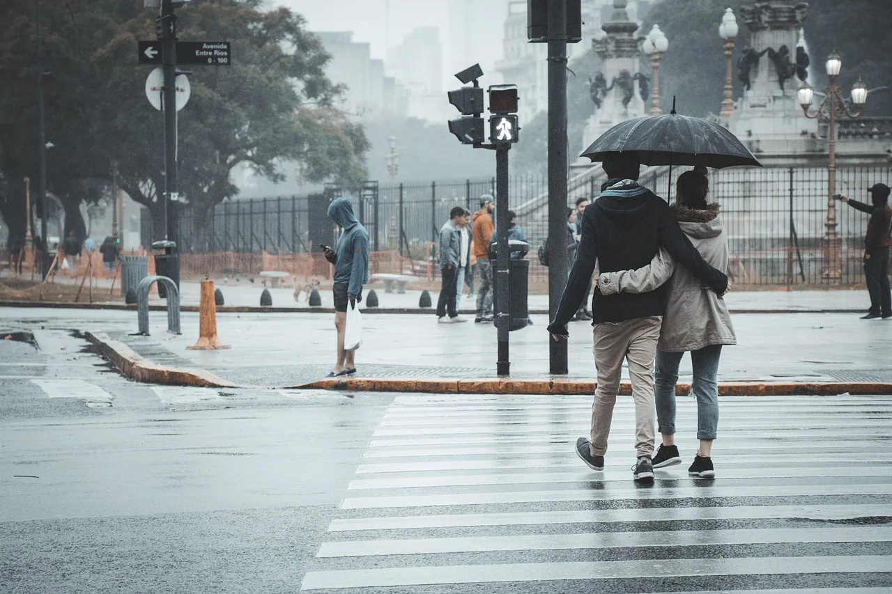 Prognoza meteo, 29 martie. Frig, cer mohorât și ploi în întreaga țară