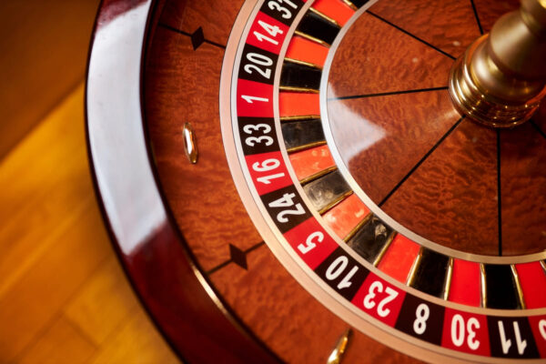 Ruleta europeană sau ruleta americană: care sunt diferențele?