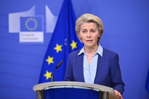 Ursula von der Leyen se aşteaptă la o „cooperare foarte bună” cu noul preşedinte al Poloniei