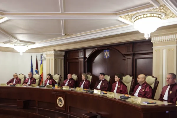 CCR: 47.000 lei. Spor stres: 11.700 lei, confidențialitate: 2.300