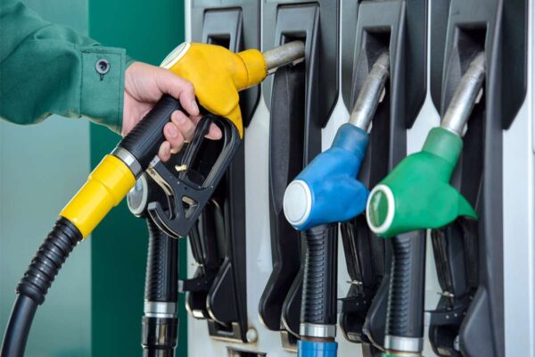 Motorina ar putea ajunge la aproape 10 lei pe litru în România. Ce spun analiștii despre scumpiri și impactul asupra economiei