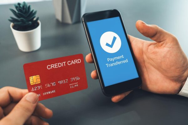 Sumă blocată pe card sau plată finalizată: cum înțelegi diferența
