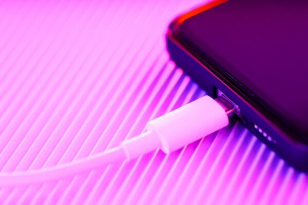 Încărcarea rapidă afectează bateria telefonului?