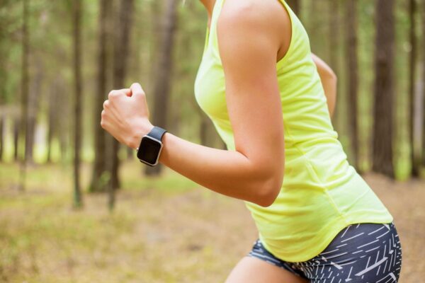 Cum alegi un smartwatch pentru sport și alergare